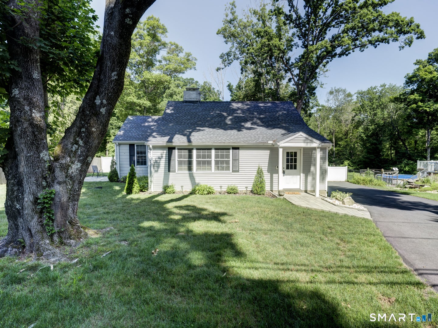 52 Whitney Road