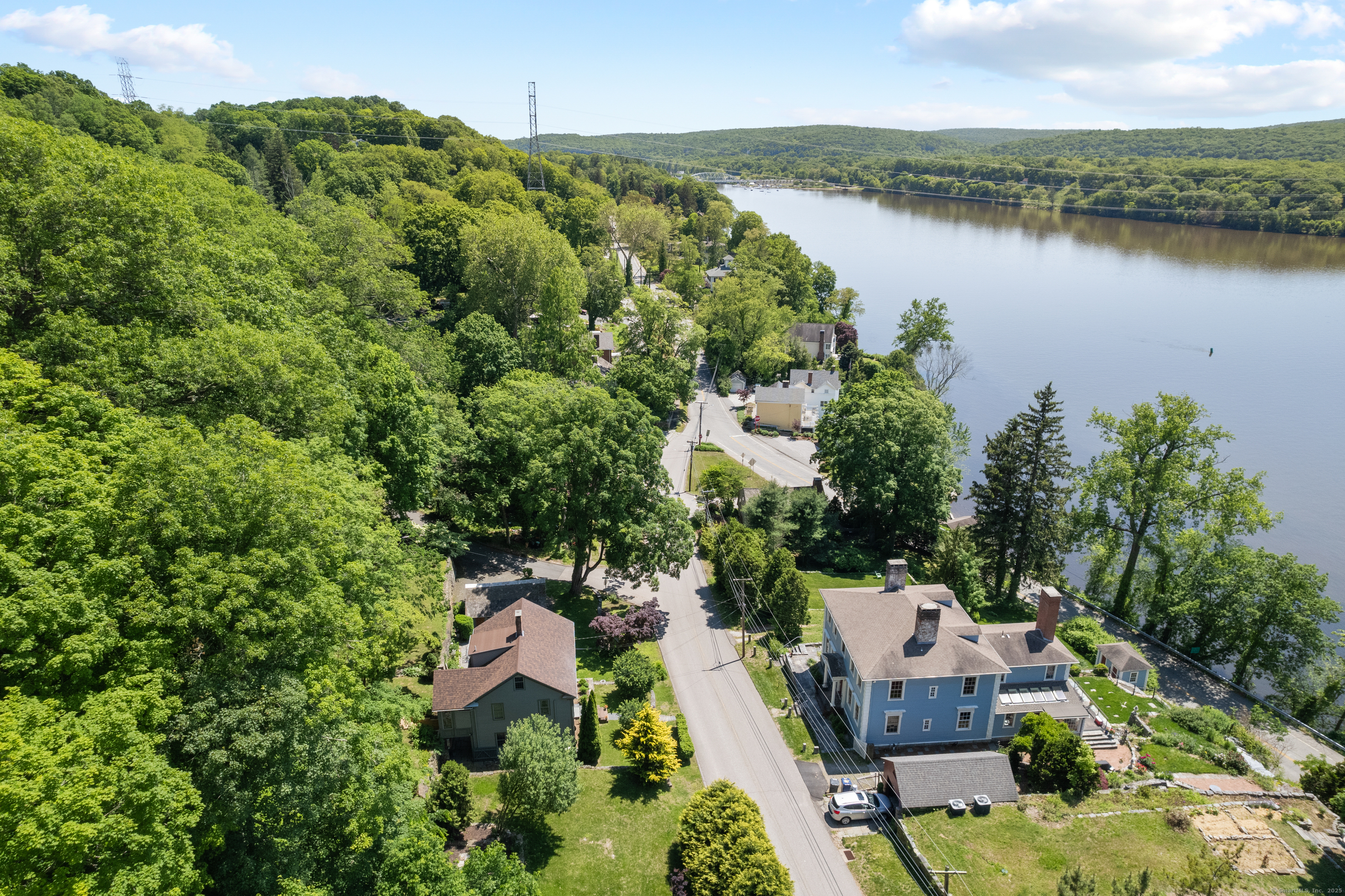 6 Landing Hill Road