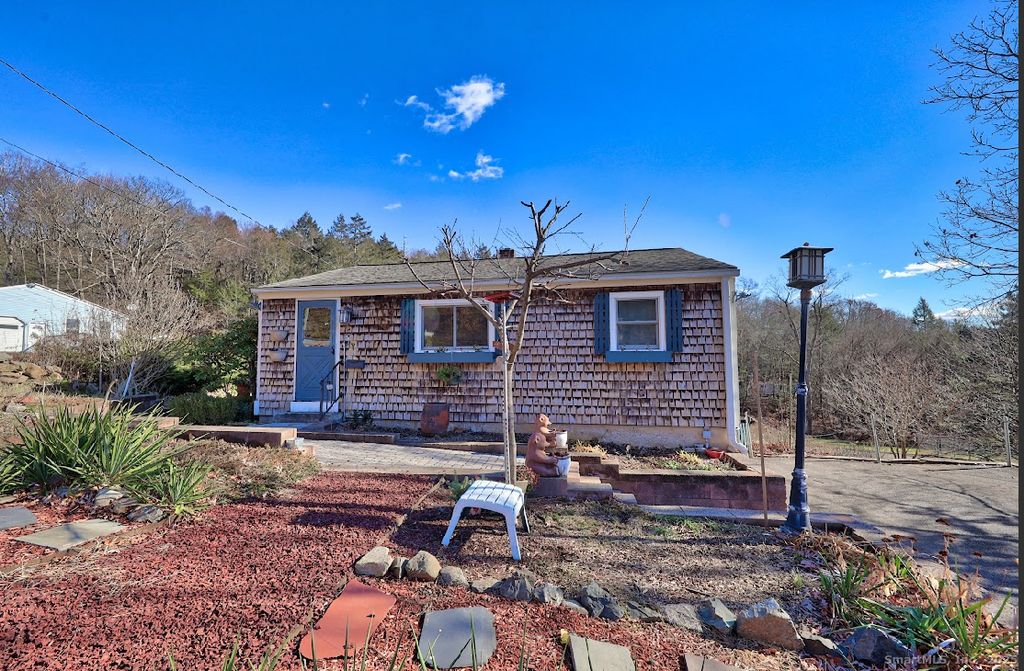 Photo of 1101 Hickory Hill Road, Thomaston, CT 06787 (MLS # 24142173)