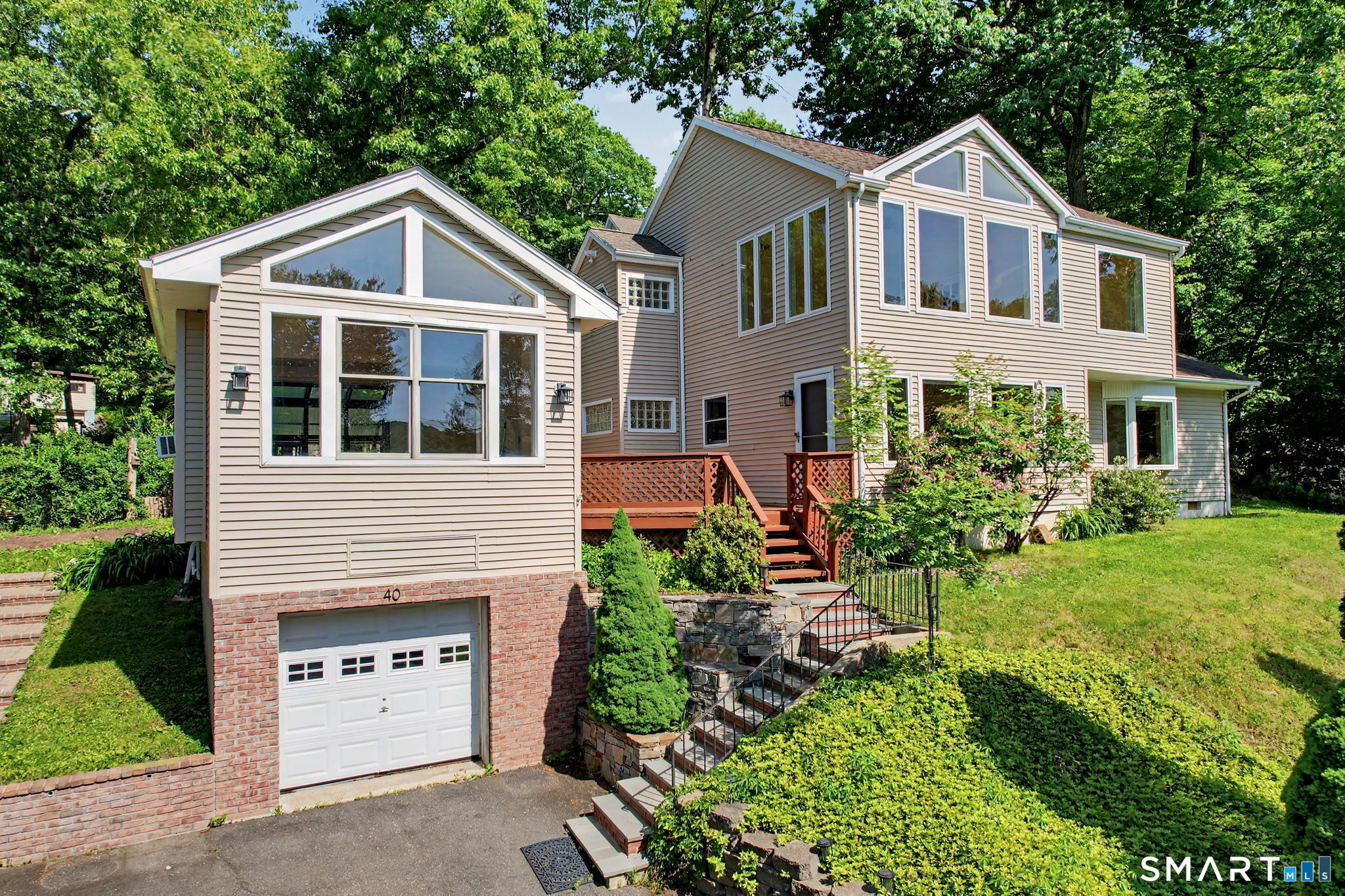 40 Manitook Drive