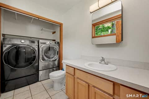 Tiny photo for 40 Manitook Drive, Oxford, CT 06478 (MLS # 24195381)