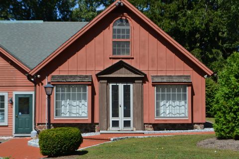 Photo of 128 Garden Street, Farmington, CT 06032 (MLS # 24125865)