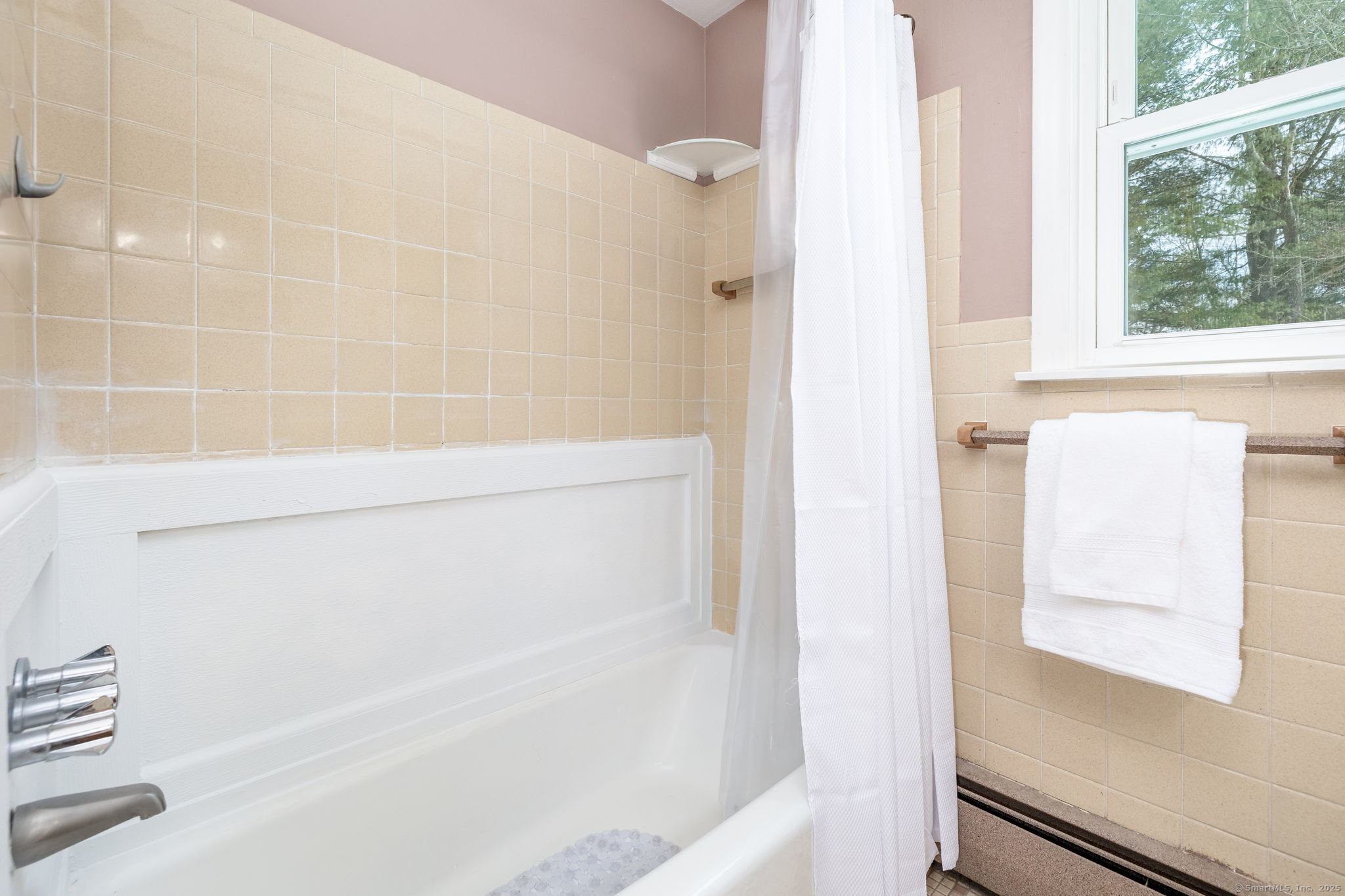 83 Glenwood Drive, Windsor, Connecticut image 13