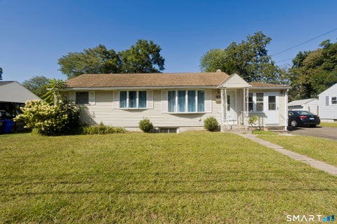 Photo of 32 Indian Run, Enfield, CT 06082 (MLS # 24208797)