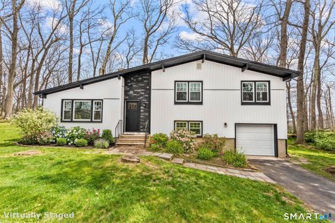 Photo of 7 Dogwood Court, Branford, CT 06405 (MLS # 24148381)