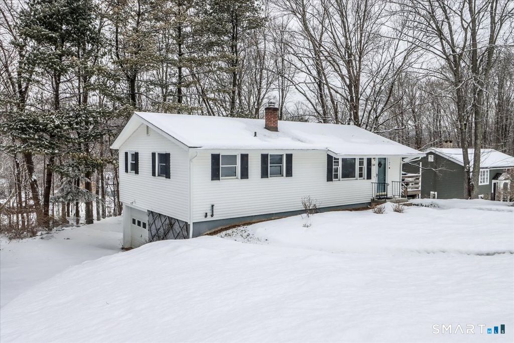 Photo of 20 Brookfield Meadows, Brookfield, CT 06804 (MLS # 24157483)