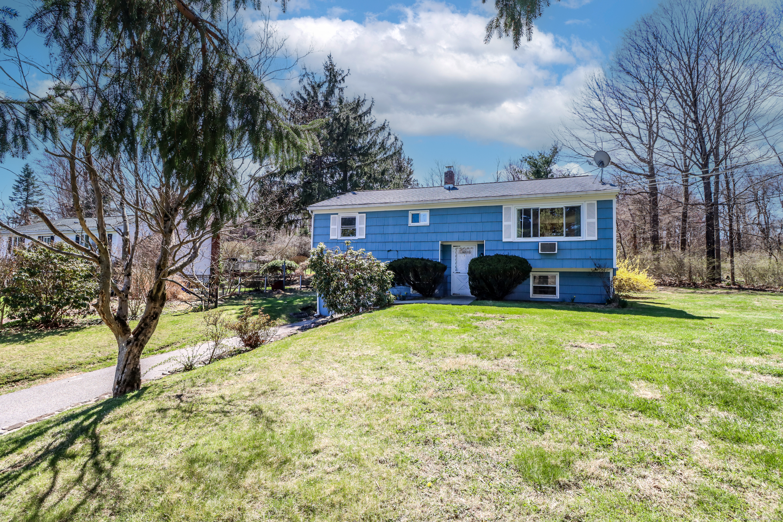 20 Polaris Drive, New Milford, Connecticut image 1