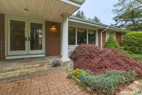 Homes For Sale - 12 Mountain Farms Road<br/> West Hartford, CT 06117
