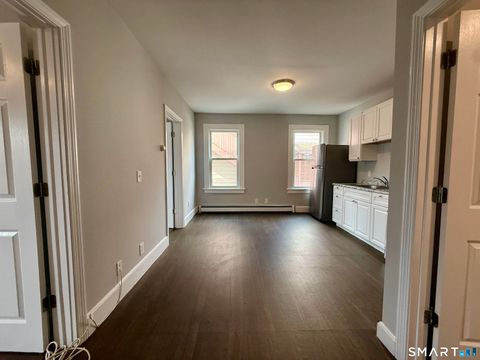 Photo of 135 Caroline Street #2R, Bridgeport, CT 06608 (MLS # 24164186)