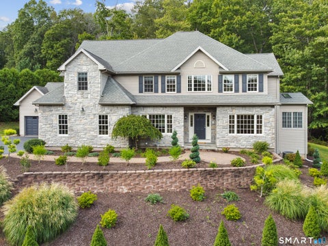Homes For Sale - 7 Mountainside Road<br/> West Hartford, CT 06107