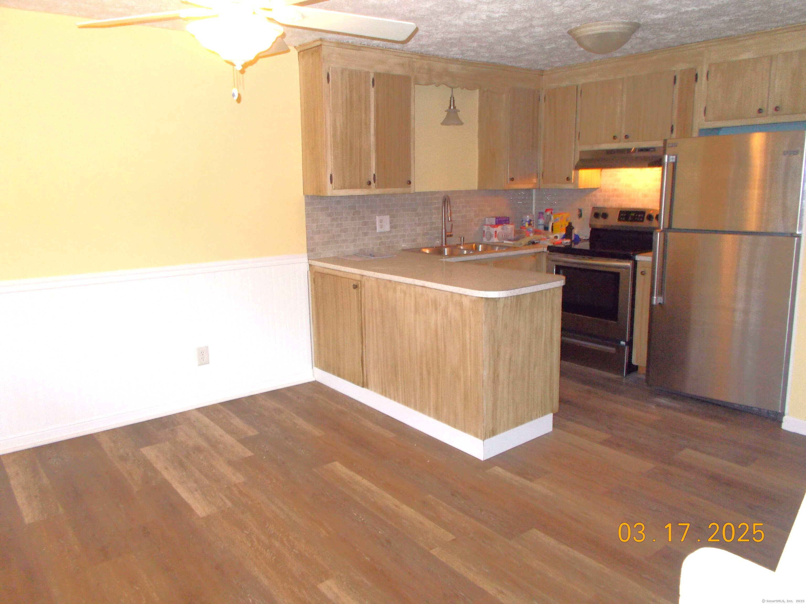35 Woodcrest Drive #APT 11, Burlington, Connecticut image 3