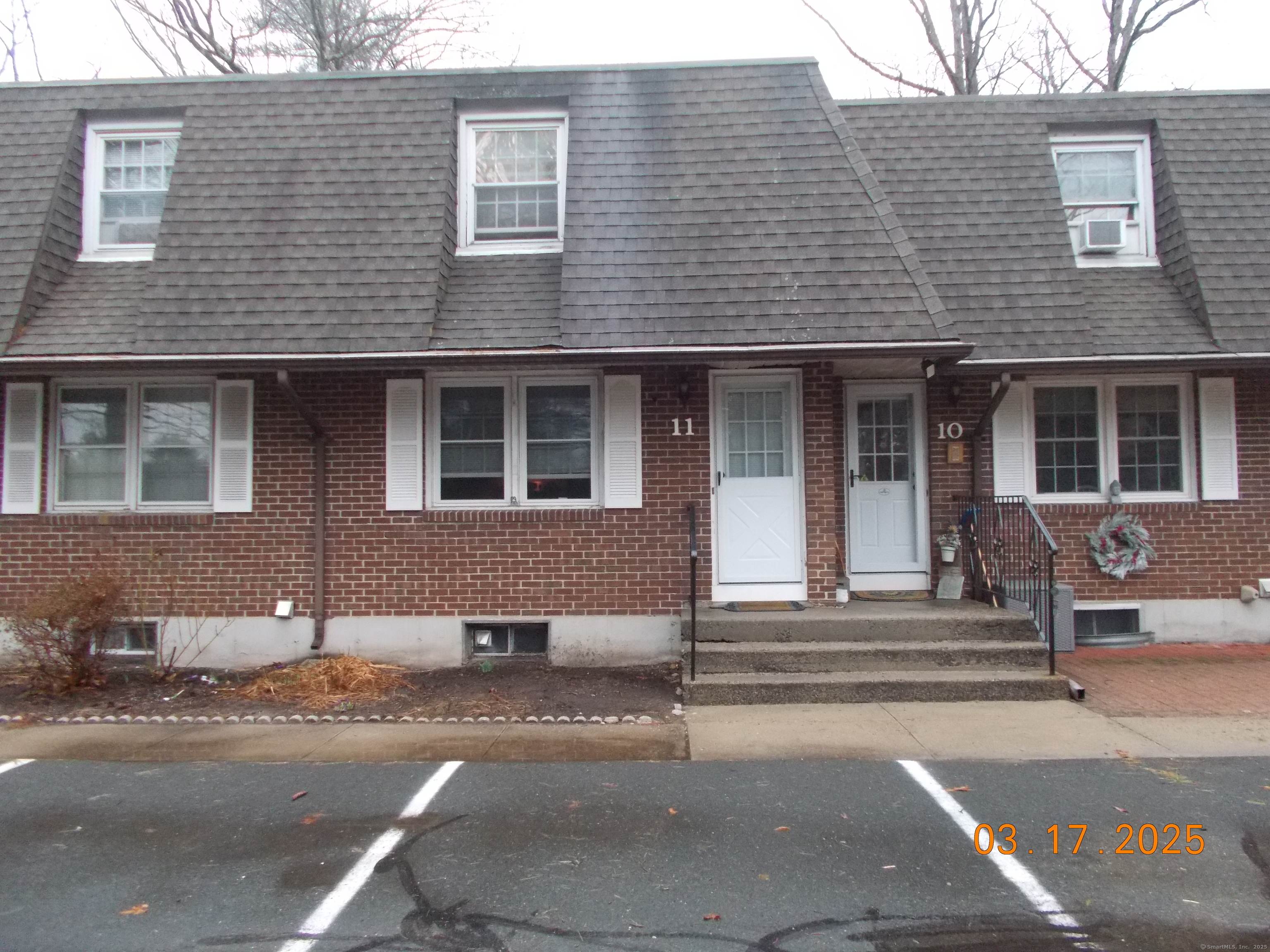35 Woodcrest Drive #APT 11, Burlington, Connecticut image 2