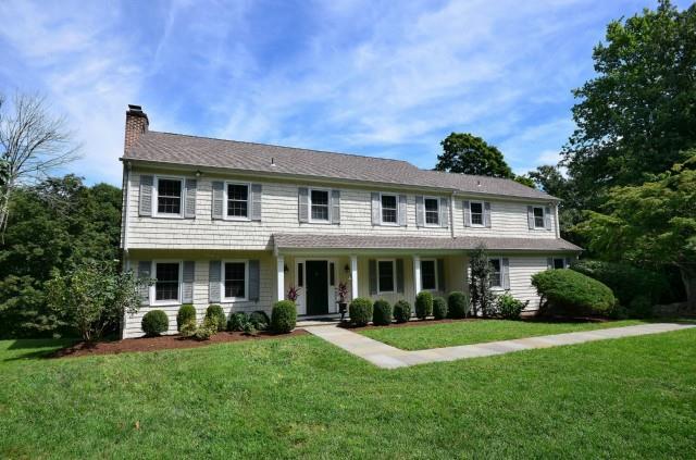 Photo 1 of 101 Soundview Lane, New Canaan, Connecticut, $1,167,000, Web #: 99080633