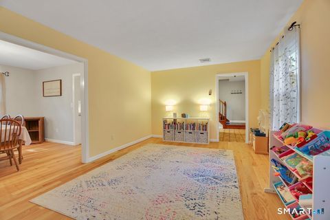 Tiny photo for 10 Colonial Court, Cheshire, CT 06410 (MLS # 24170129)