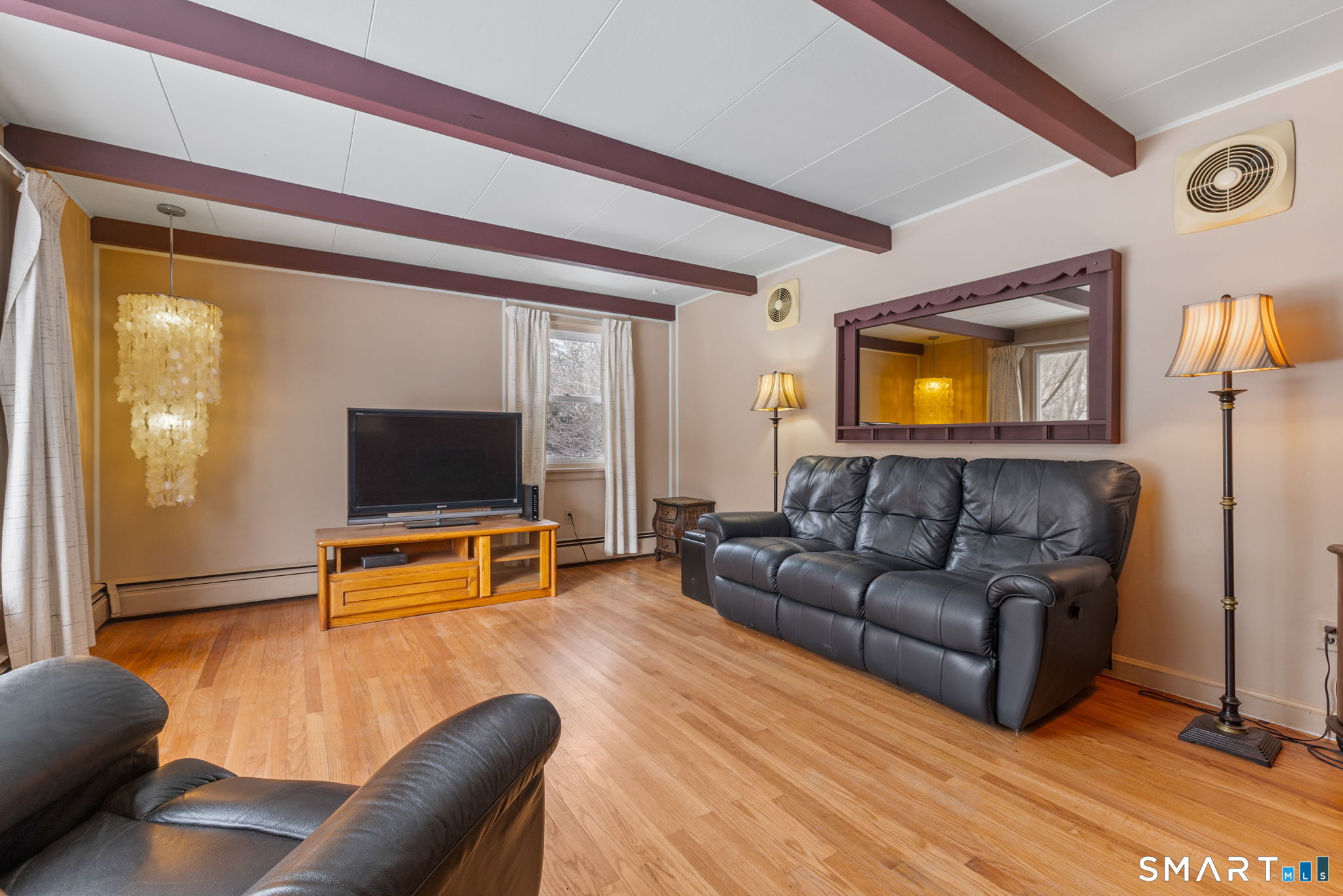 52 North Glenwoods Road