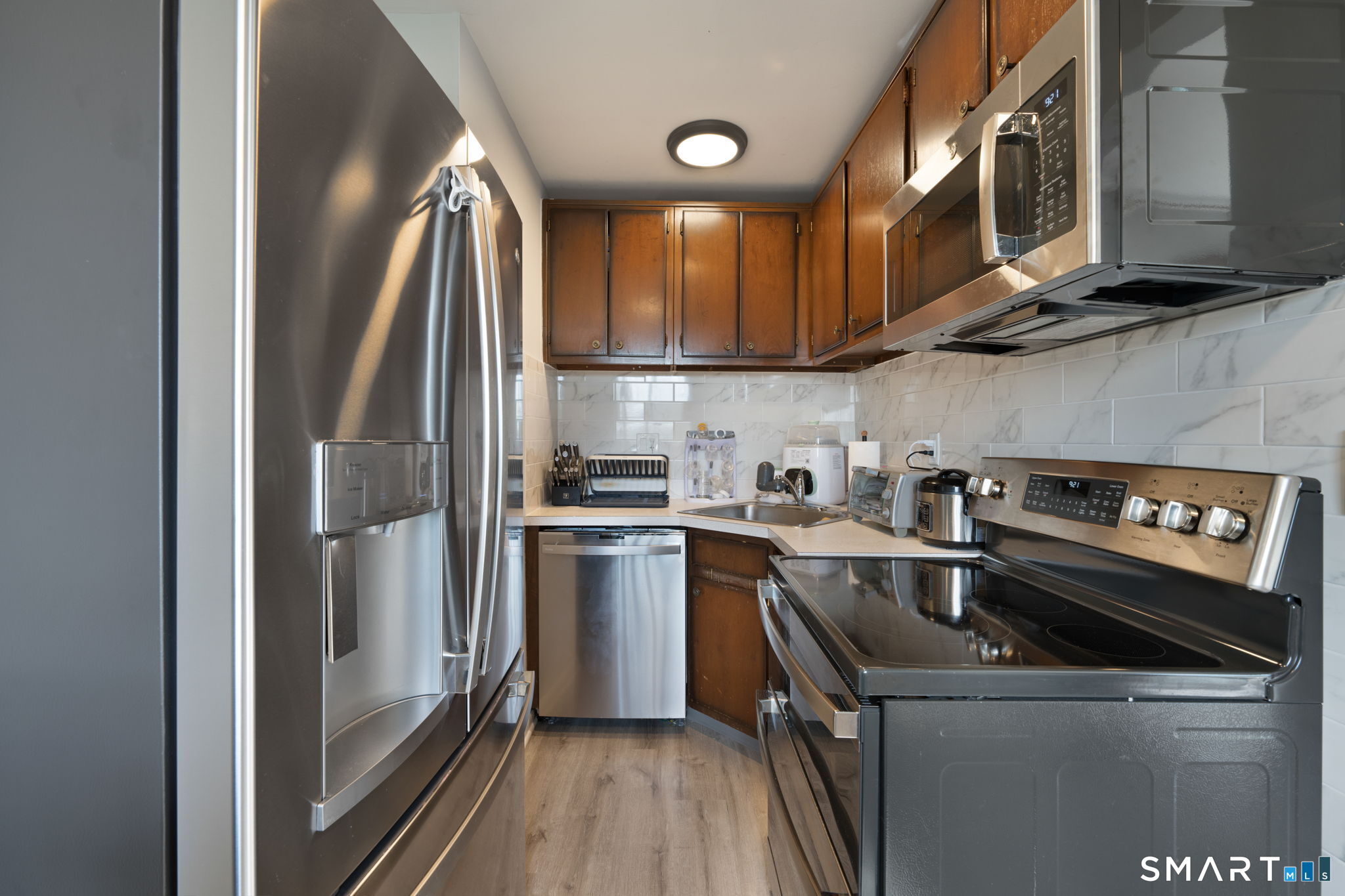 201 Highview Avenue F2