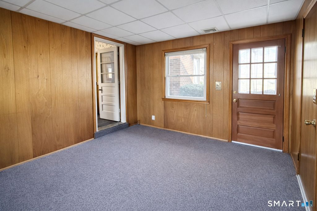 Photo of 5 Edmund Lane, Enfield, CT 06082 (MLS # 24148509)