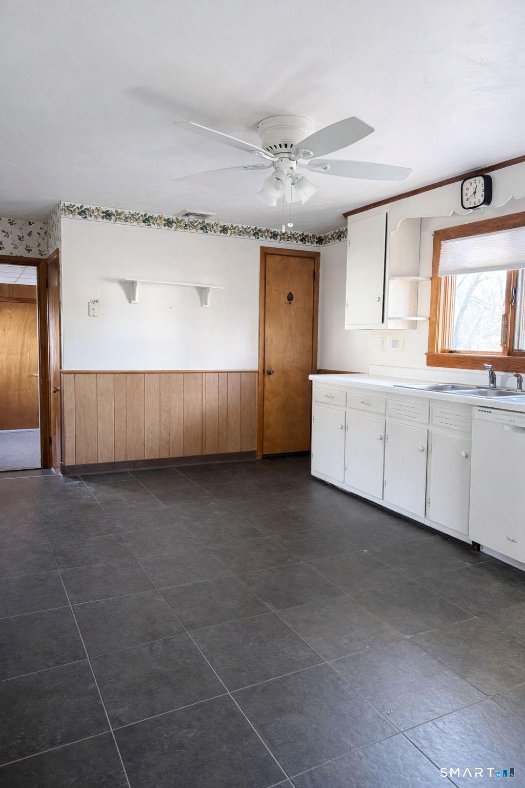 Photo of 5 Edmund Lane, Enfield, CT 06082 (MLS # 24148509)