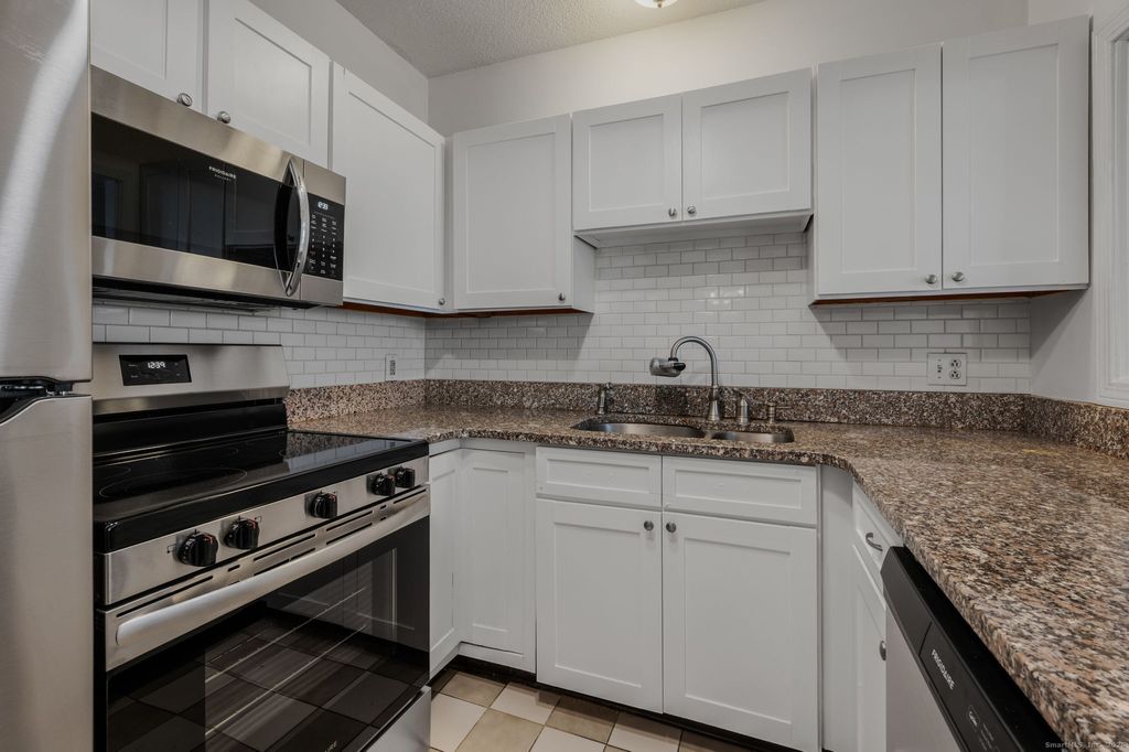 Photo of 111 Niles Hill Road #B, New London, CT 06320 (MLS # 24140954)