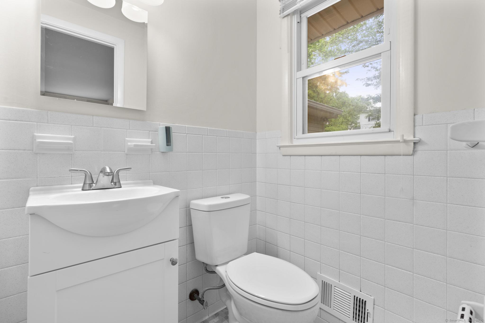110 Hesse Road, Hamden, Connecticut image 20
