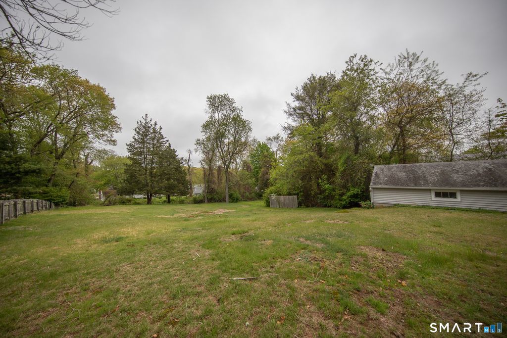 Photo of 46 Park Avenue, Montville, CT 06382 (MLS # 24173488)