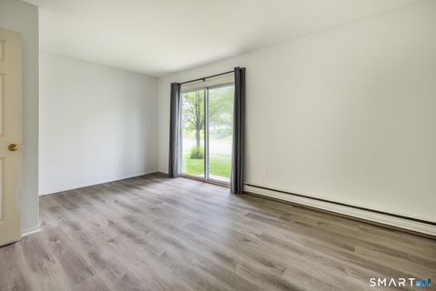 Tiny photo for 31 Bostwick Arms #31, New Milford, CT 06776 (MLS # 24150025)