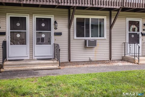 Tiny photo for 31 Bostwick Arms #31, New Milford, CT 06776 (MLS # 24150025)