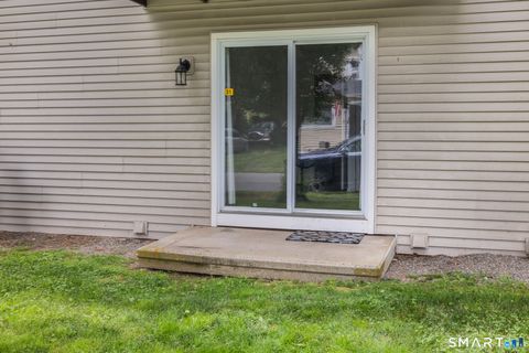 Tiny photo for 31 Bostwick Arms #31, New Milford, CT 06776 (MLS # 24150025)