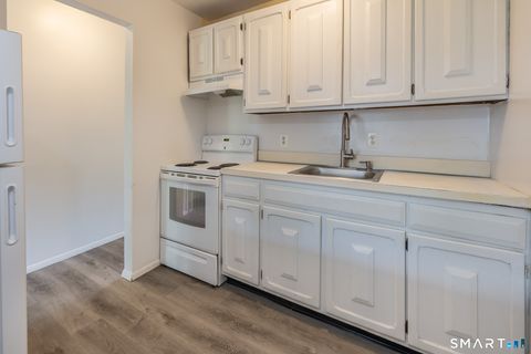 Tiny photo for 31 Bostwick Arms #31, New Milford, CT 06776 (MLS # 24150025)