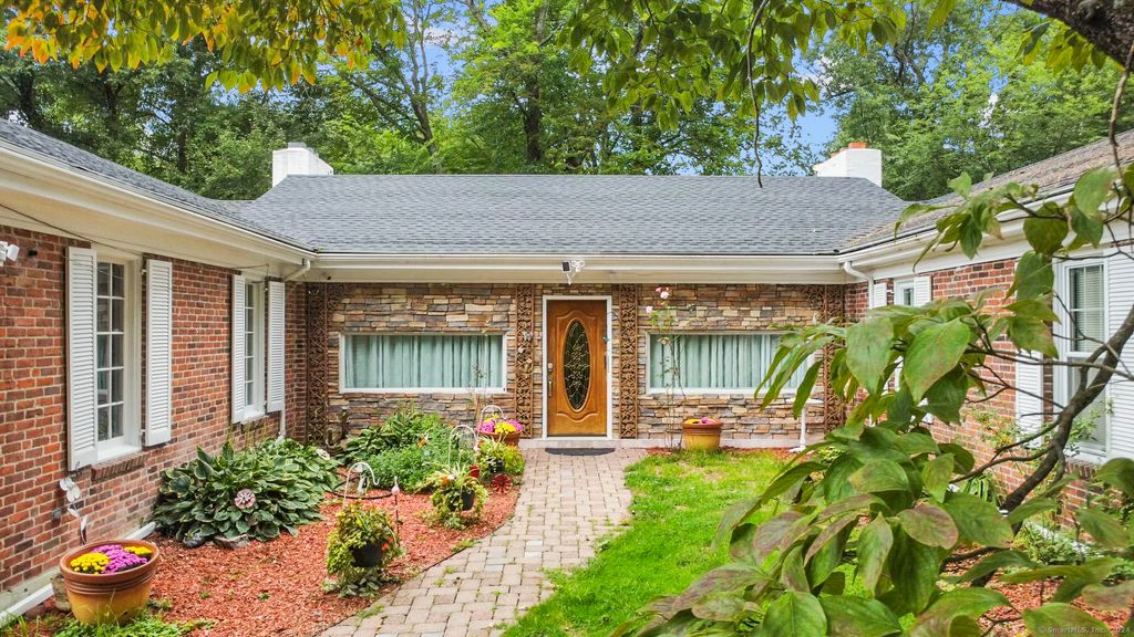 Photo of 170 Hunter Drive, West Hartford, CT 06107 (MLS # 24143099)