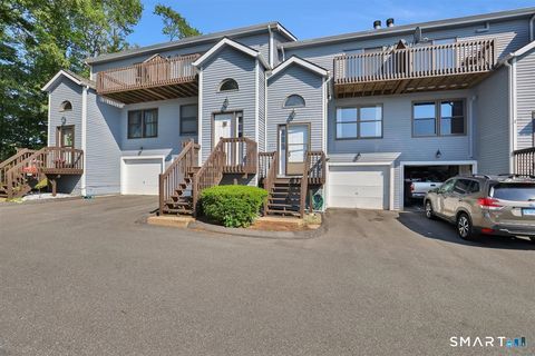 Photo of 606 Lake Vista Drive #606, East Hampton, CT 06424 (MLS # 24183323)