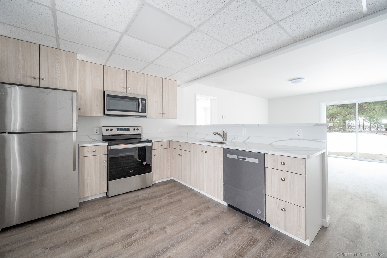 1030 Federal Road 201