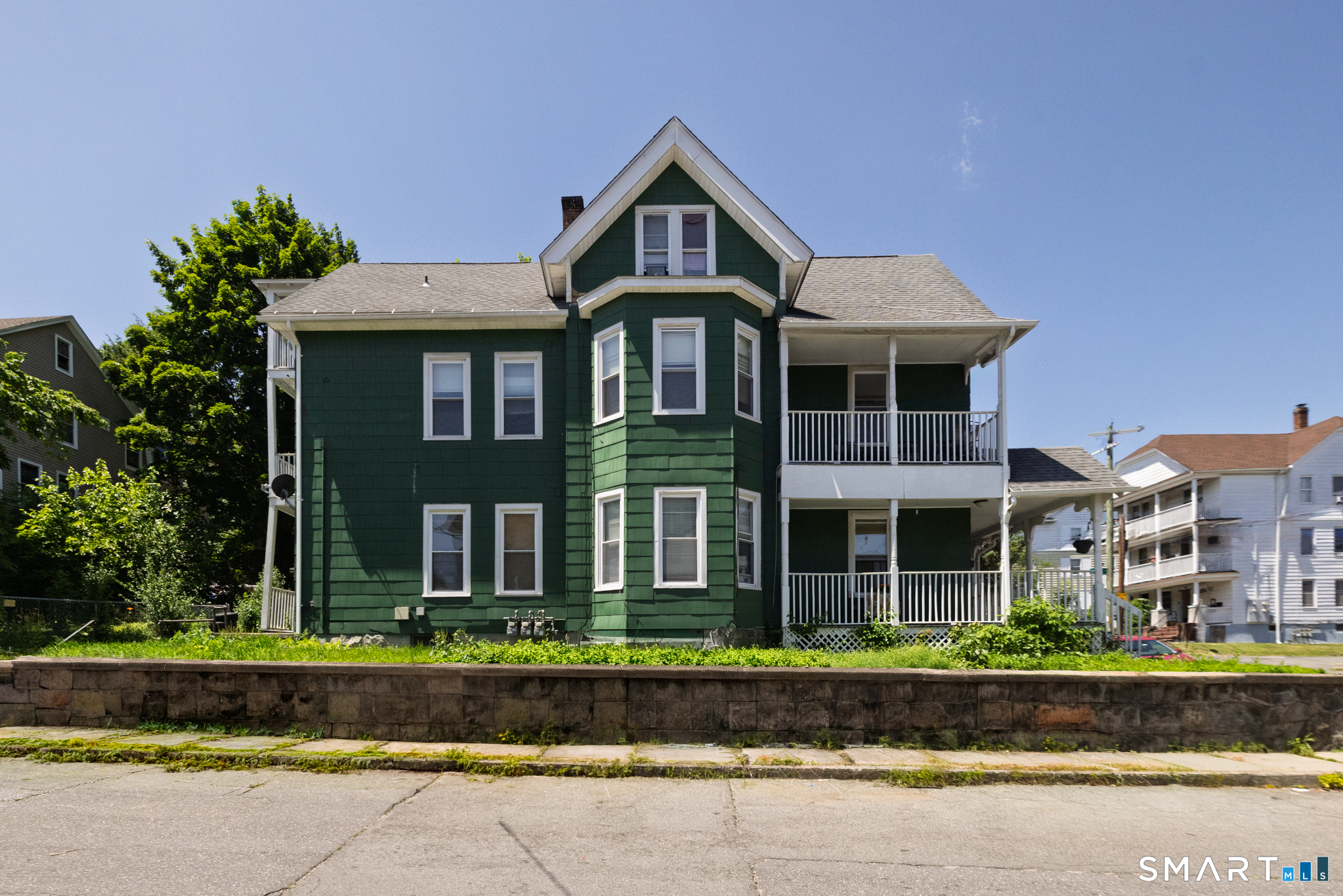 95 Sunnyside Avenue