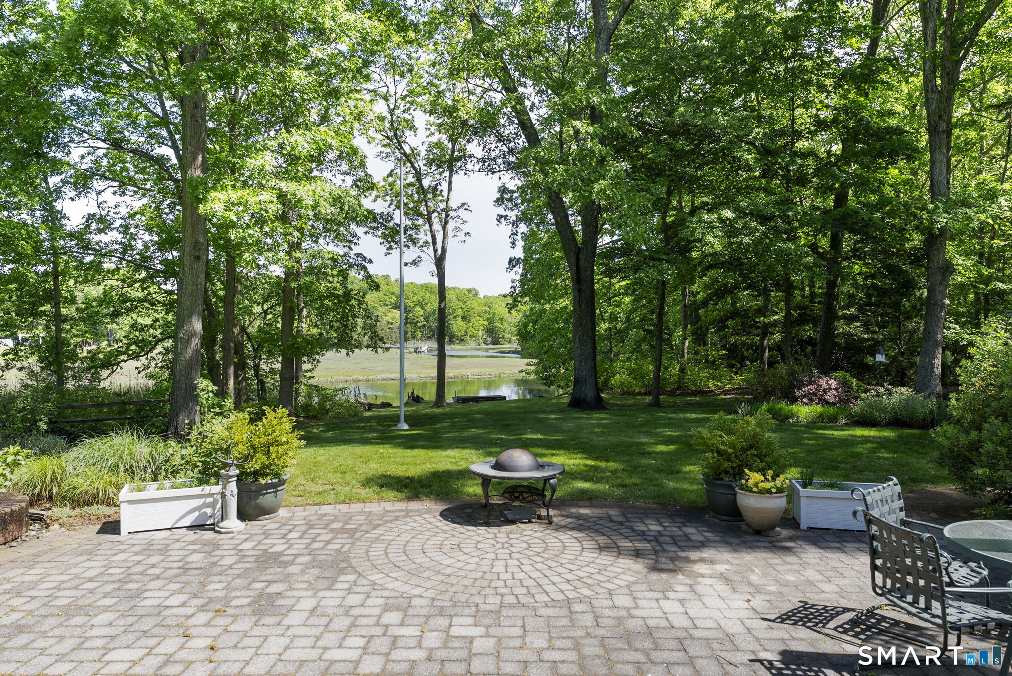 438 Grove Beach Road North