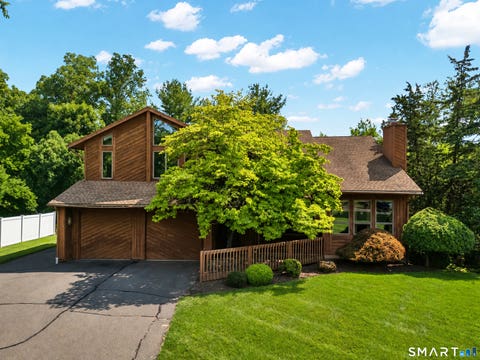 Photo of 20 Jeffrey Lane, Berlin, CT 06037 (MLS # 24191366)