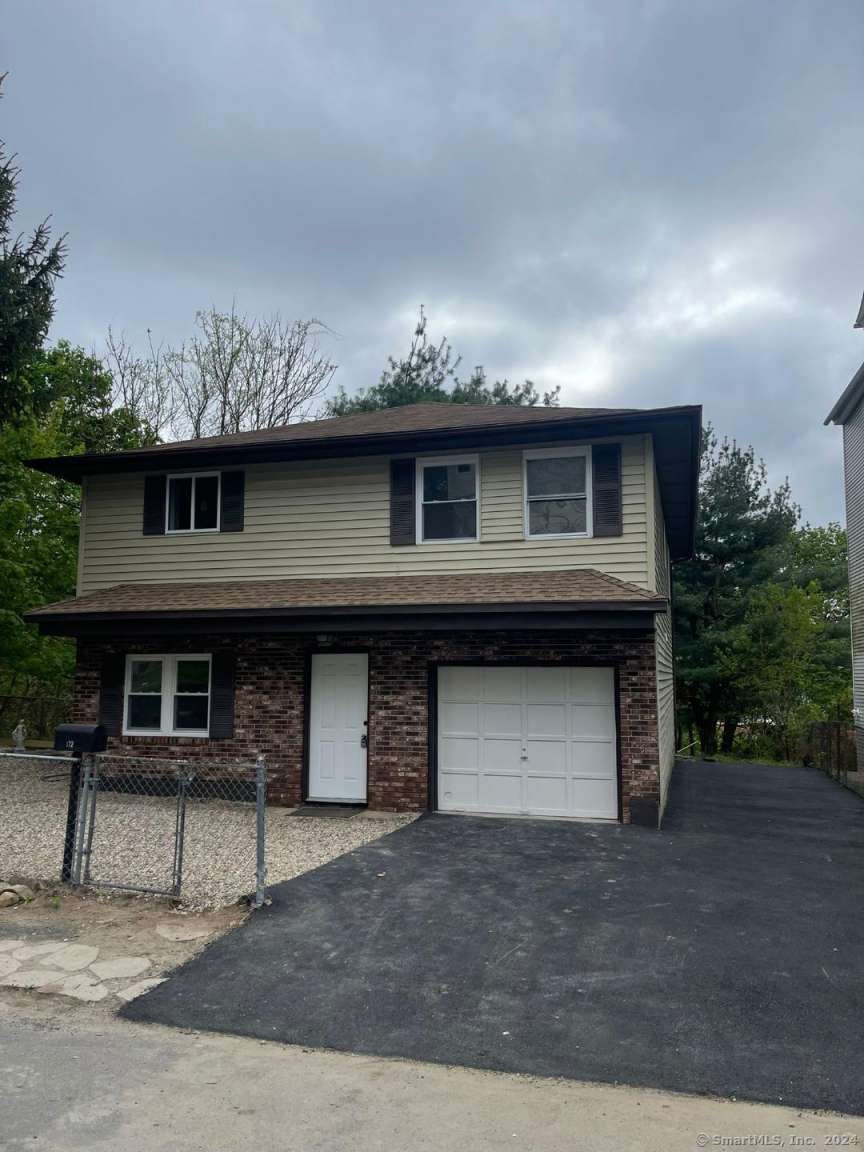 Property for Sale at 172 Easton Avenue, Waterbury, Connecticut - Bedrooms: 3 
Bathrooms: 2 
Rooms: 7  - $249,000