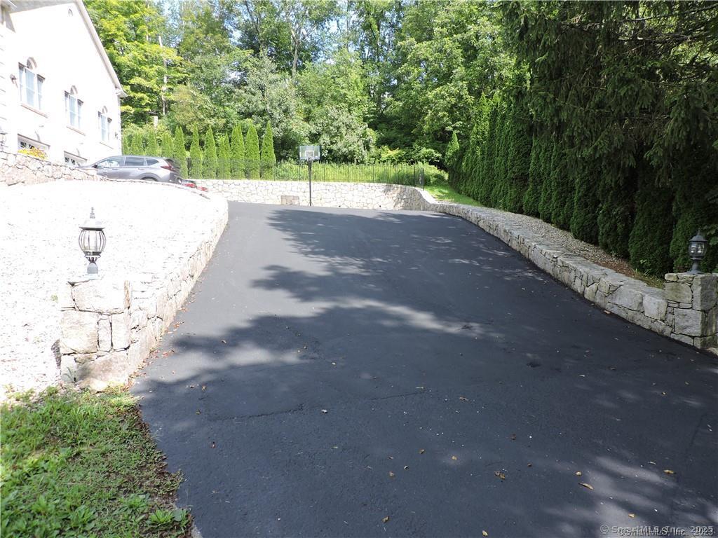 34 Breakneck Hill Road, Middlebury, Connecticut image 7