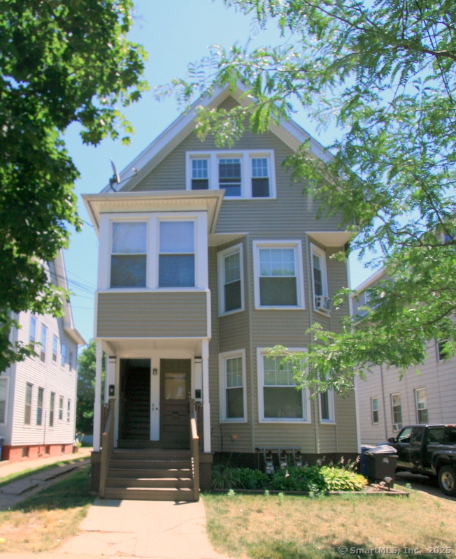 Rental Property at Brownell Street 3, New Haven, Connecticut - Bedrooms: 2 
Bathrooms: 1 
Rooms: 4  - $1,650 MO.