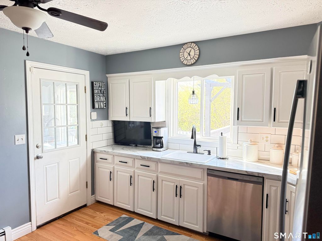 Photo of 211 Robbins Road, Berlin, CT 06037 (MLS # 24166762)