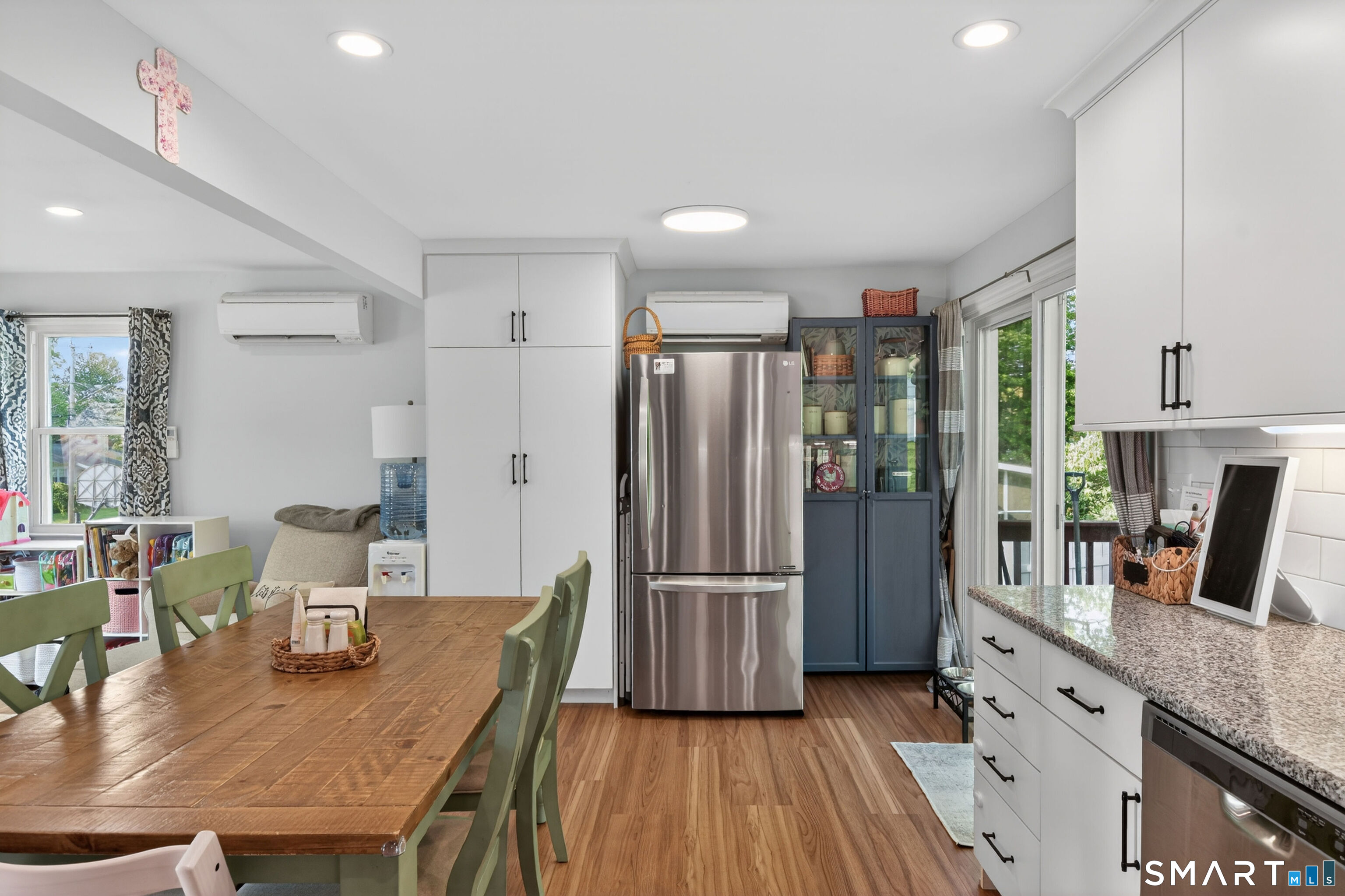 15 Riverside Drive