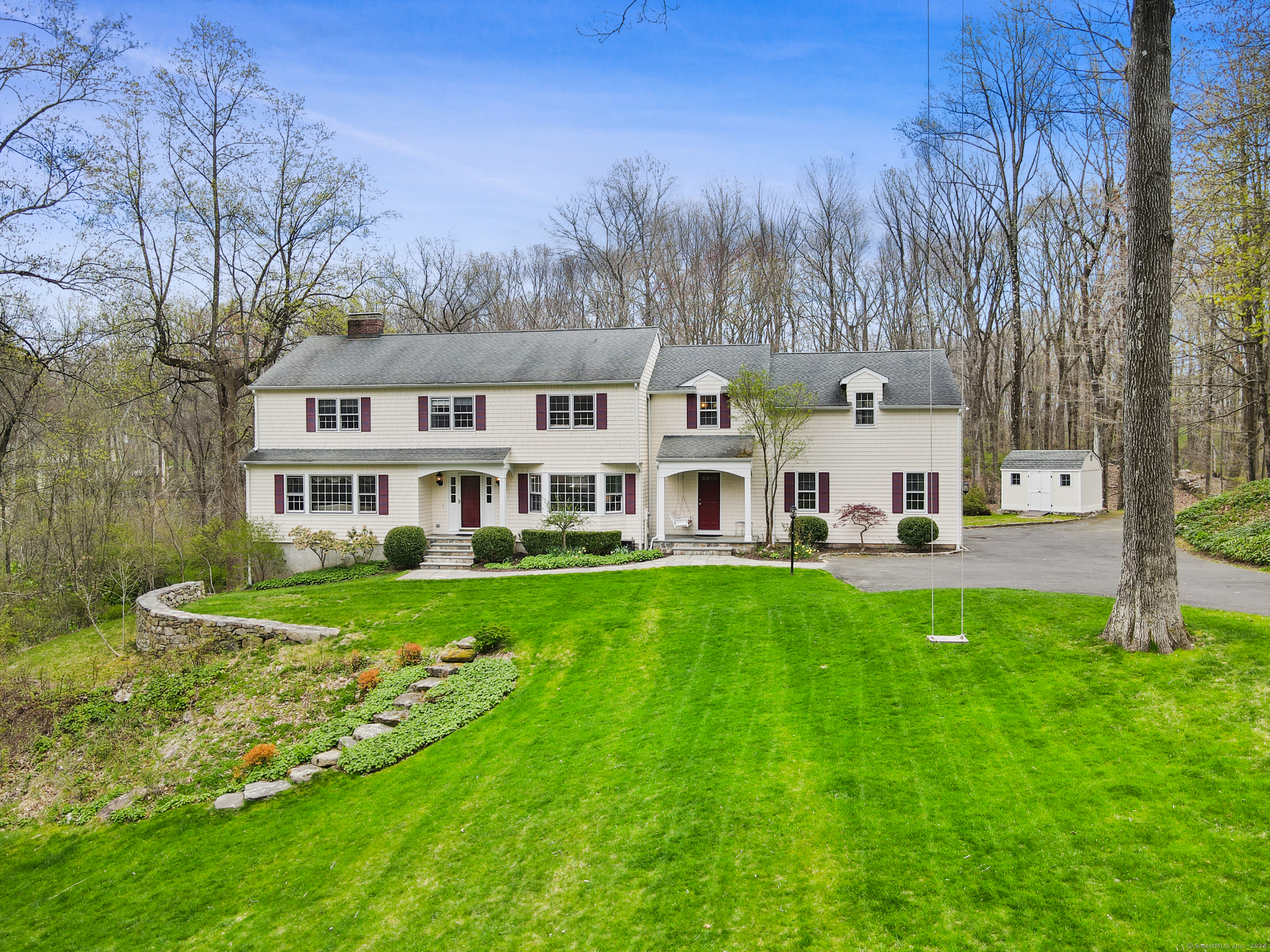 Property for Sale at 56 Yankee Hill Road, Ridgefield, Connecticut - Bedrooms: 5 
Bathrooms: 4 
Rooms: 9  - $1,275,000