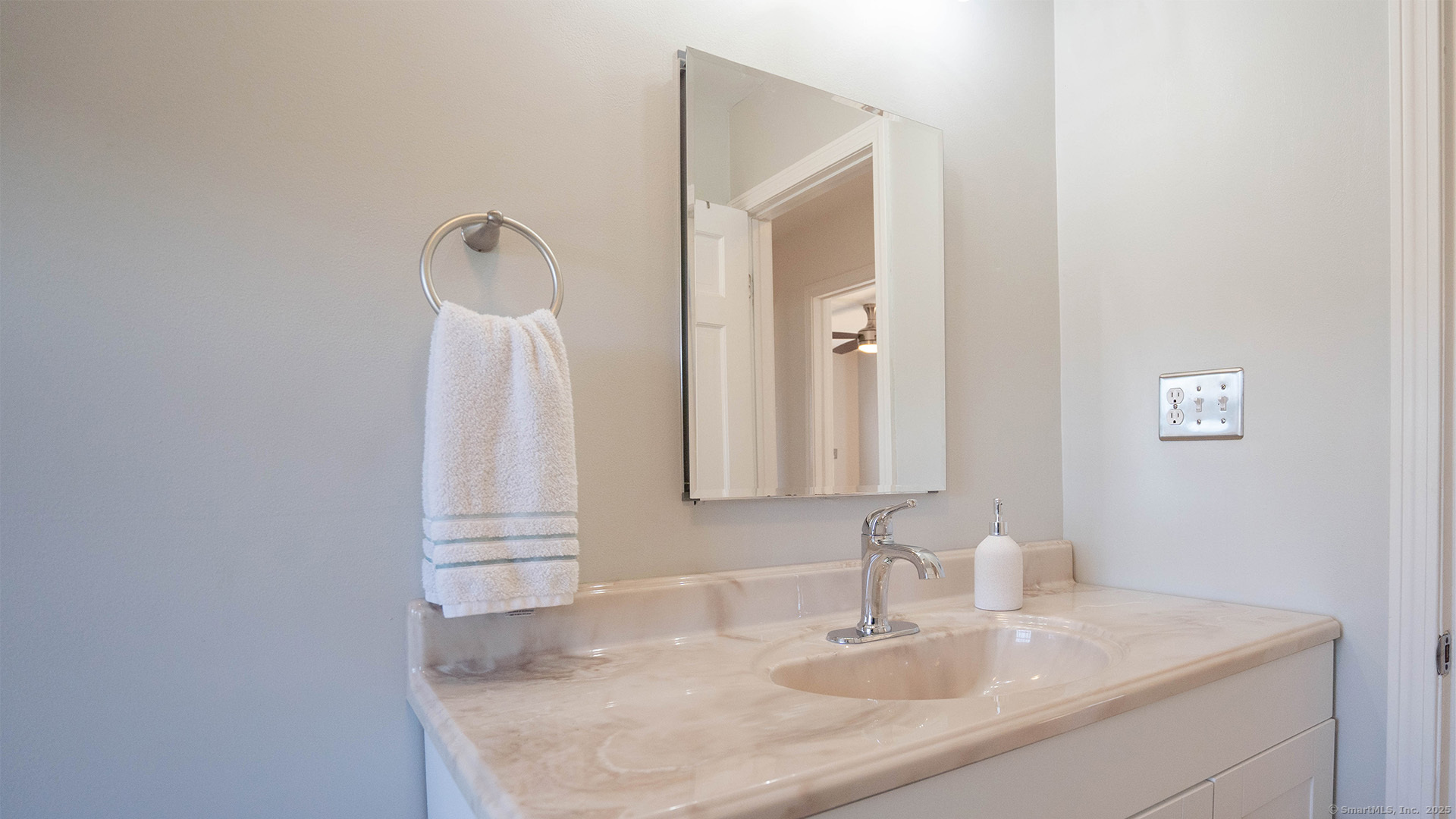590B Main Street, Cromwell, Connecticut image 30