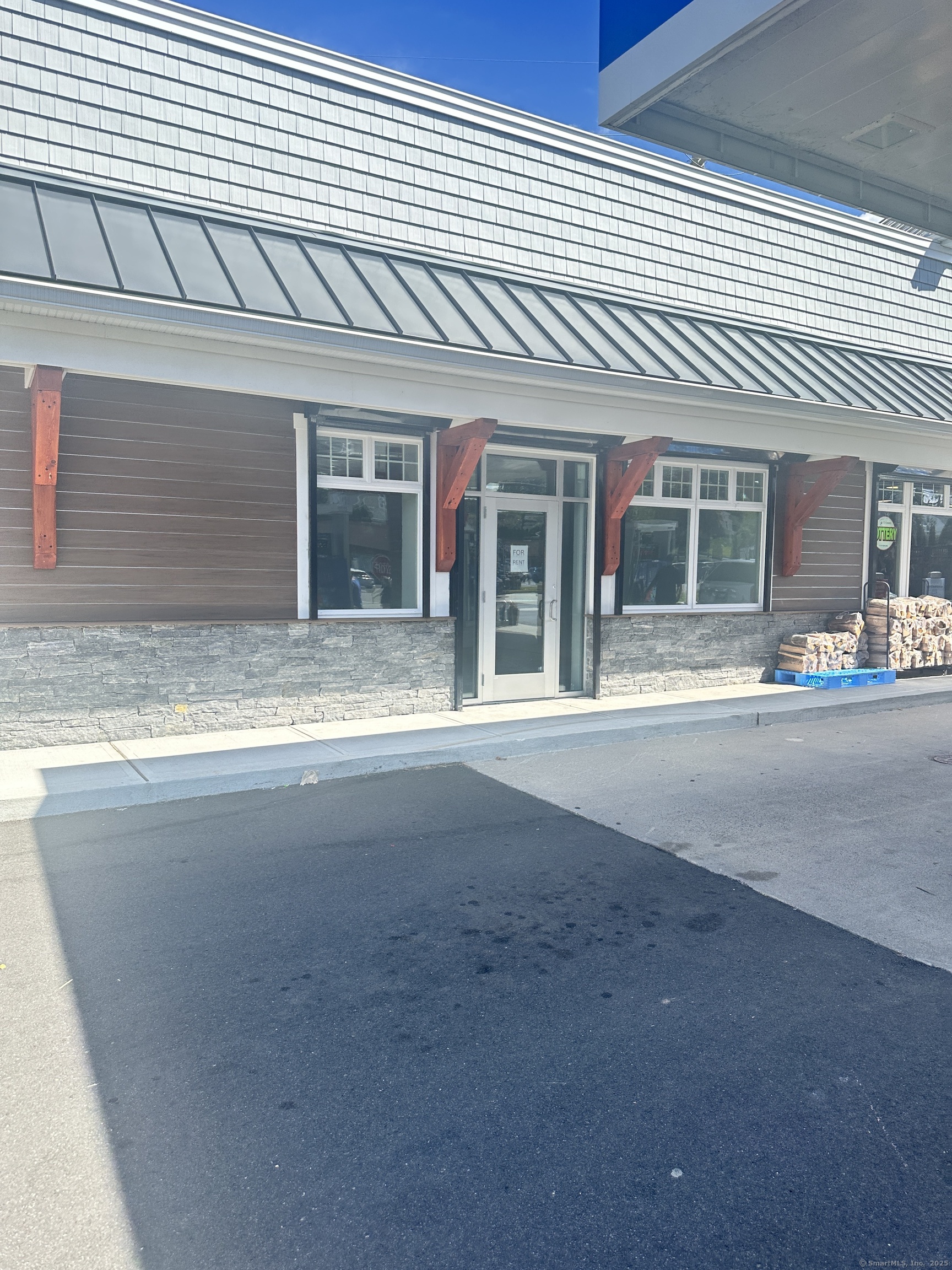 708 Silas Deane Highway