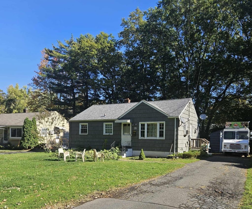 Photo of 20 Goodwin Park Road, Wethersfield, CT 06109 (MLS # 24135744)