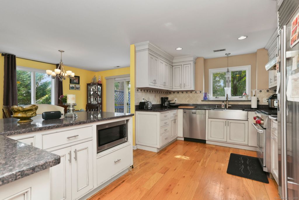 Photo of 5A Sunrise Road, Westport, CT 06880 (MLS # 24122070)