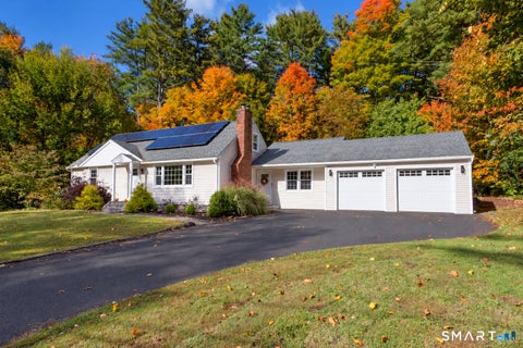 Photo of 26 Ichabod Road, Simsbury, CT 06070 (MLS # 24213210)