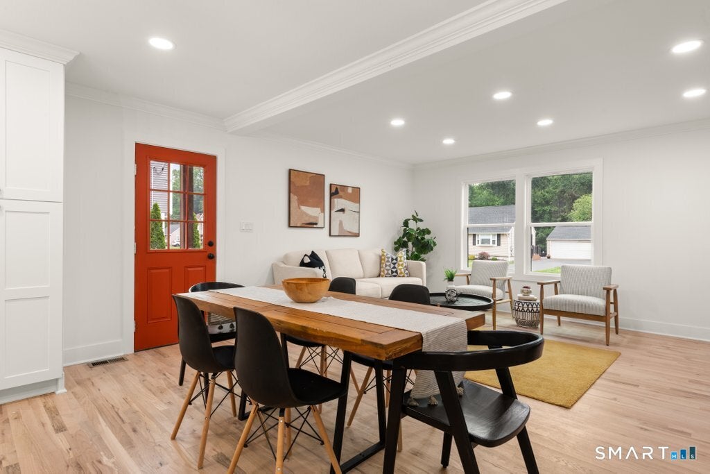 24 Beaverbrook Road