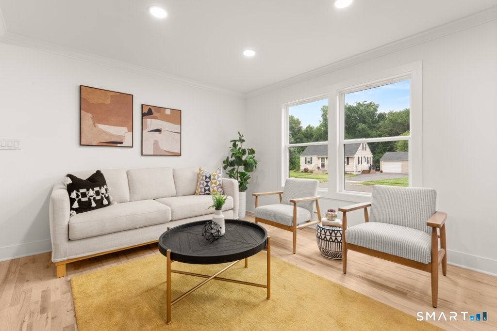 24 Beaverbrook Road