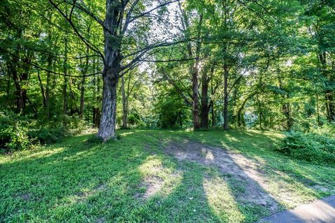 23 Farrell Road Newtown CT 06470