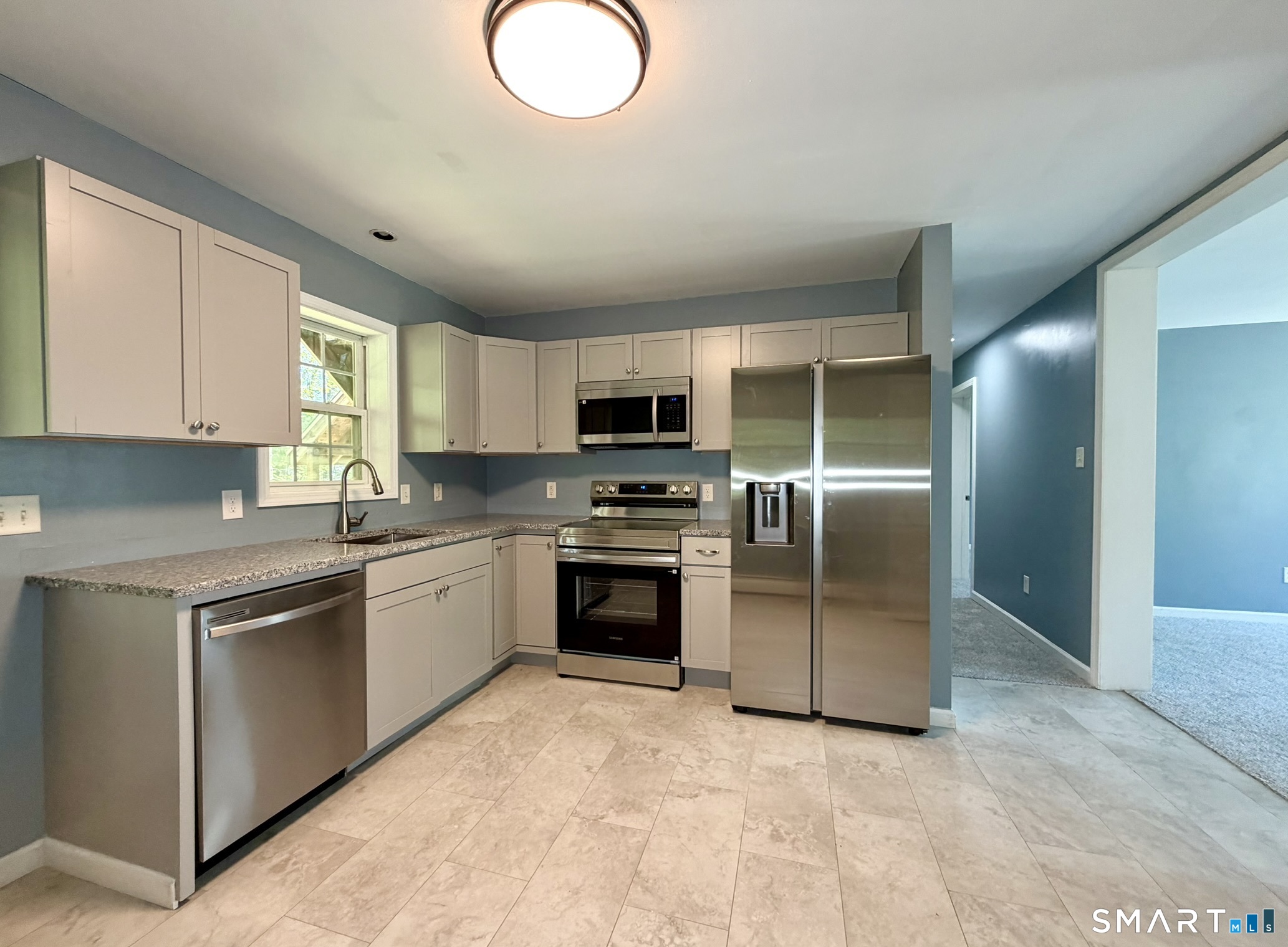 48 Kings Highway 103